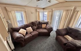 2 Bedroom Caravan In Uddingston, Glasgow